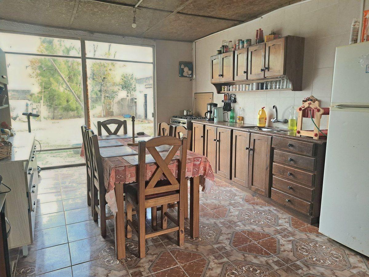 Foto de VENTA 2 CASAS GRAN TERRENO SAUCE CANELONES, imagen 2