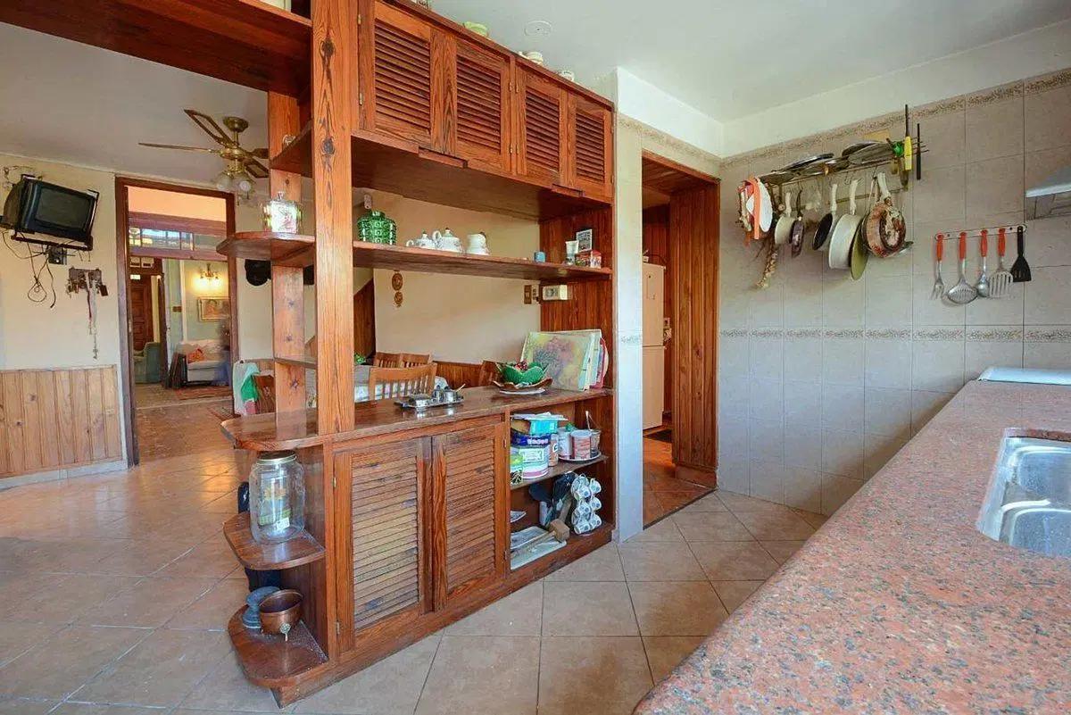 Venta casa PRADO 5 dorm, cochera, fondo, garaje 4