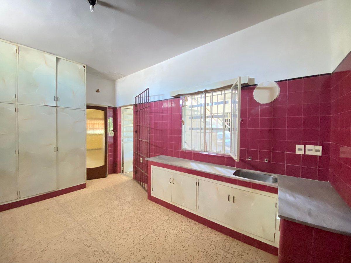Foto de VENTA CASA 2 DORMITORIOS GRAN GARAJE. LA TEJA, imagen 3