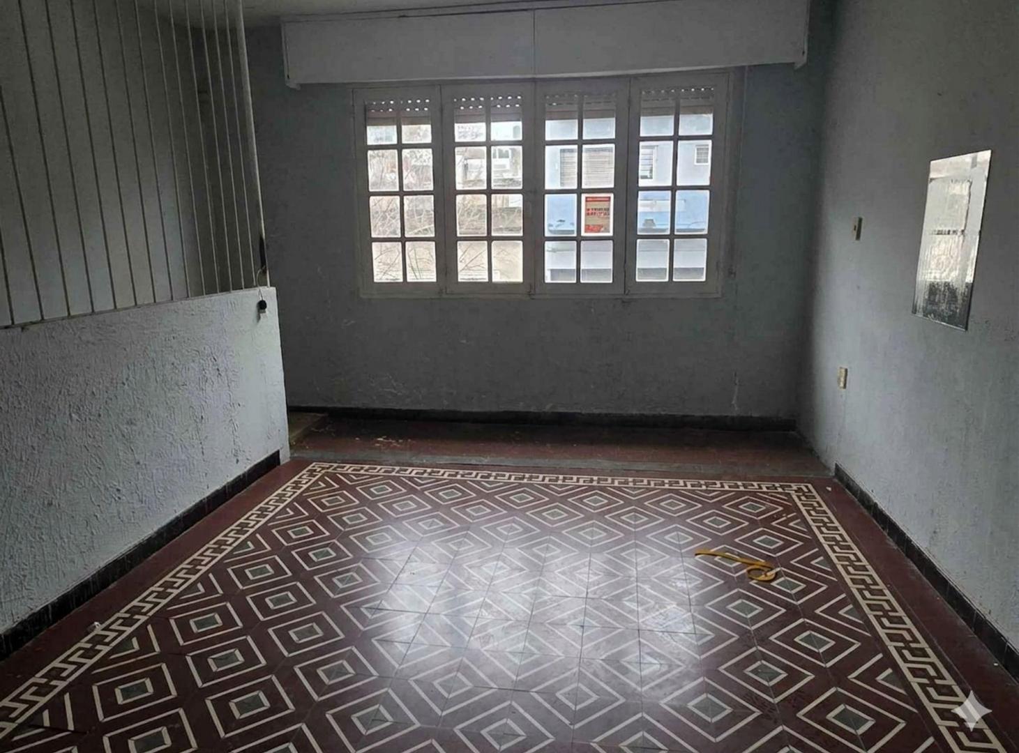 Foto de ALQUILER LOCAL COMERCIAL 6 AMBIENTES. LA COMERCIAL, imagen 2