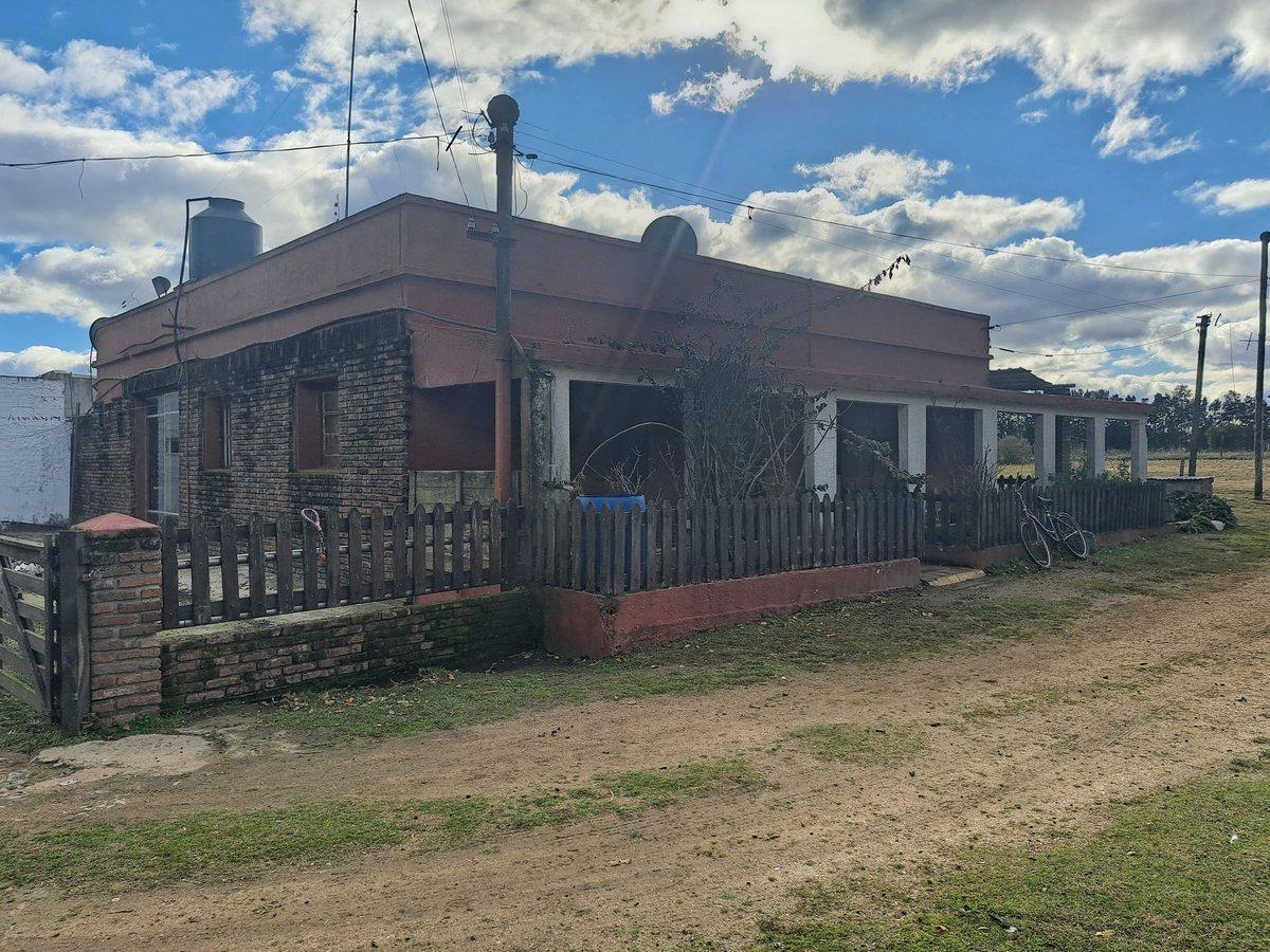 Foto de VENTA 2 CASAS GRAN TERRENO SAUCE CANELONES, imagen 1