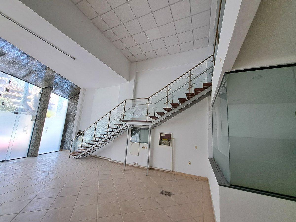 Foto de VENTA LOCAL COMERCIAL CON RENTA 6% TRES CRUCES, imagen 4