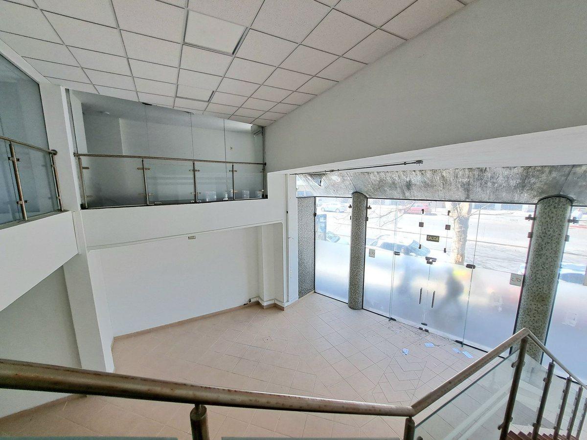 Foto de VENTA LOCAL COMERCIAL CON RENTA 6% TRES CRUCES, imagen 1