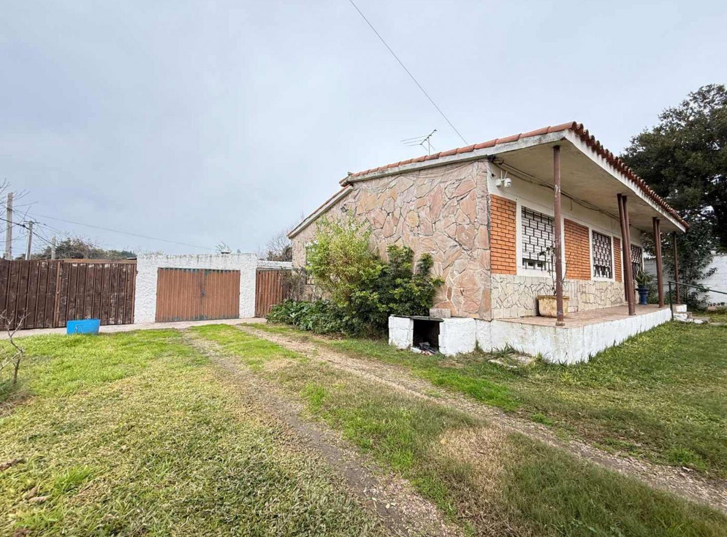 Foto de VENTA CASA Y APTO 3 Y 1 DORM LAS PIEDRAS RENTA., imagen 3