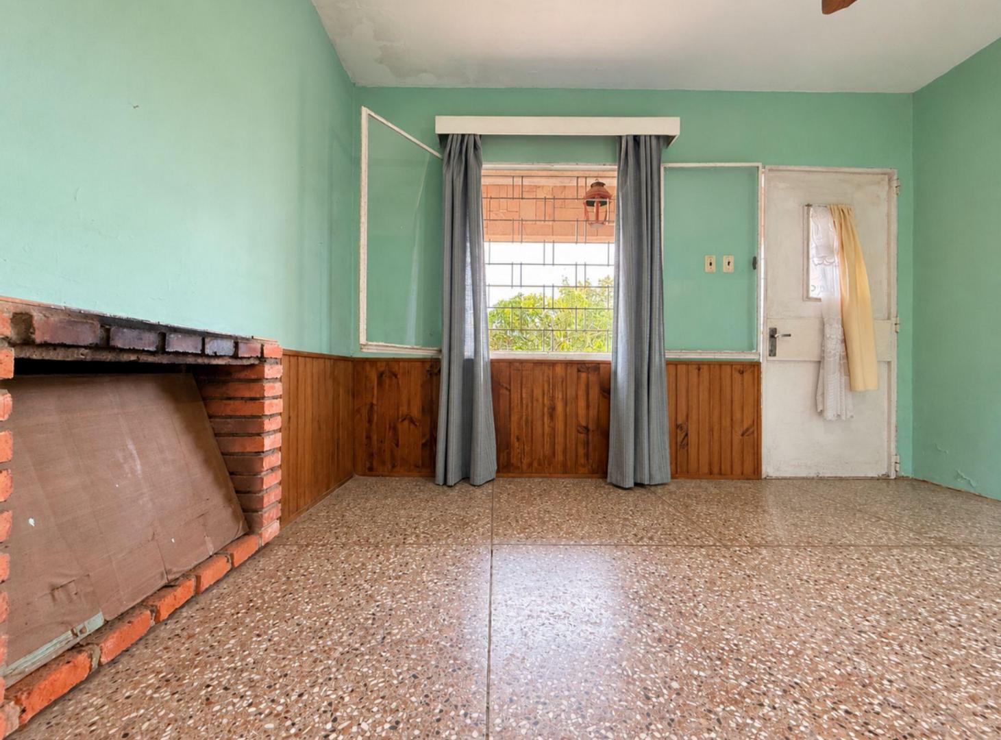 Foto de CASA EN VENTA 2 DORMITORIOS SHANGRILA A RECICLAR, imagen 4