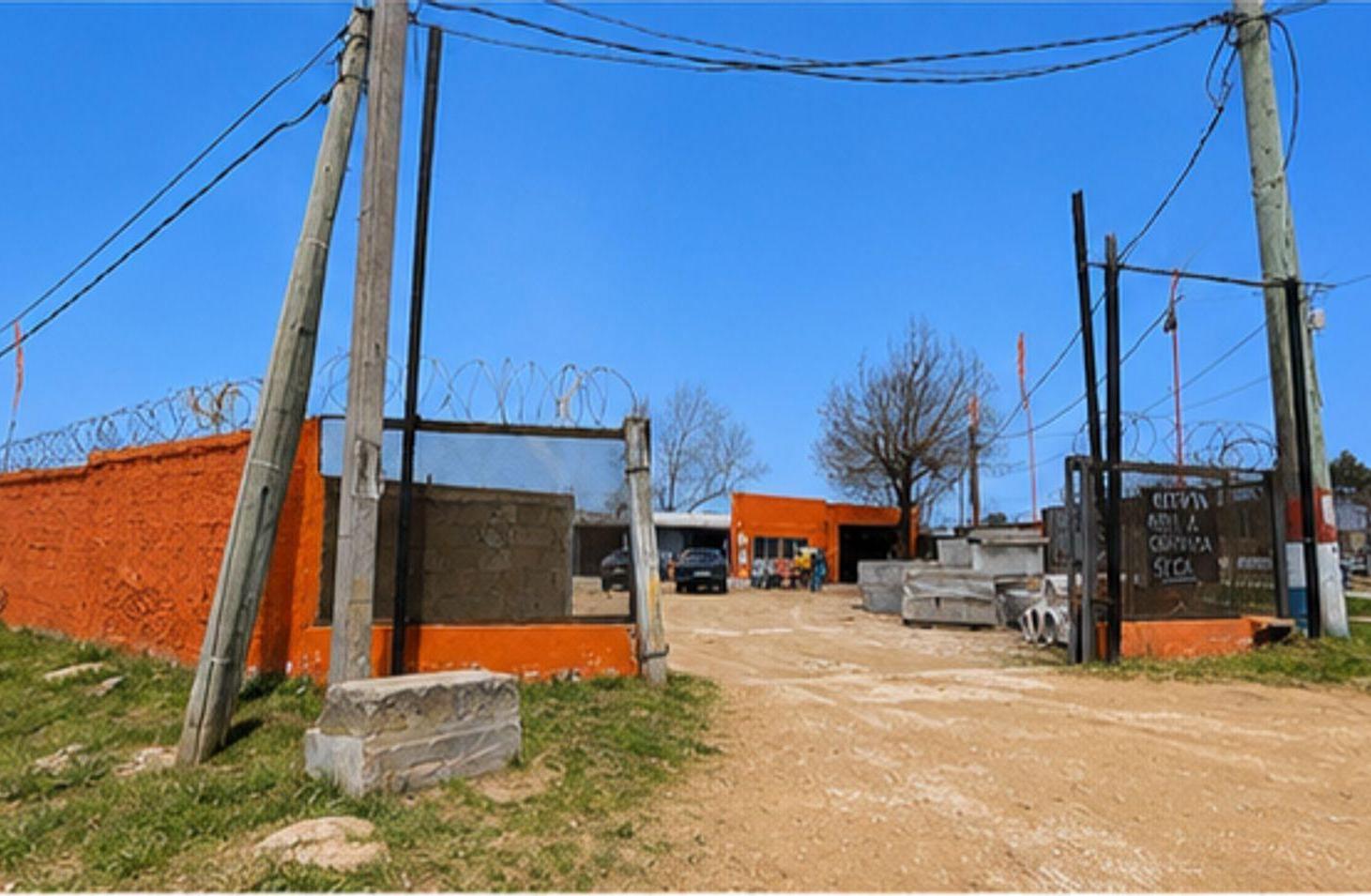 Foto de Venta Local e instalaciones 1706mts Las Piedras., imagen 1