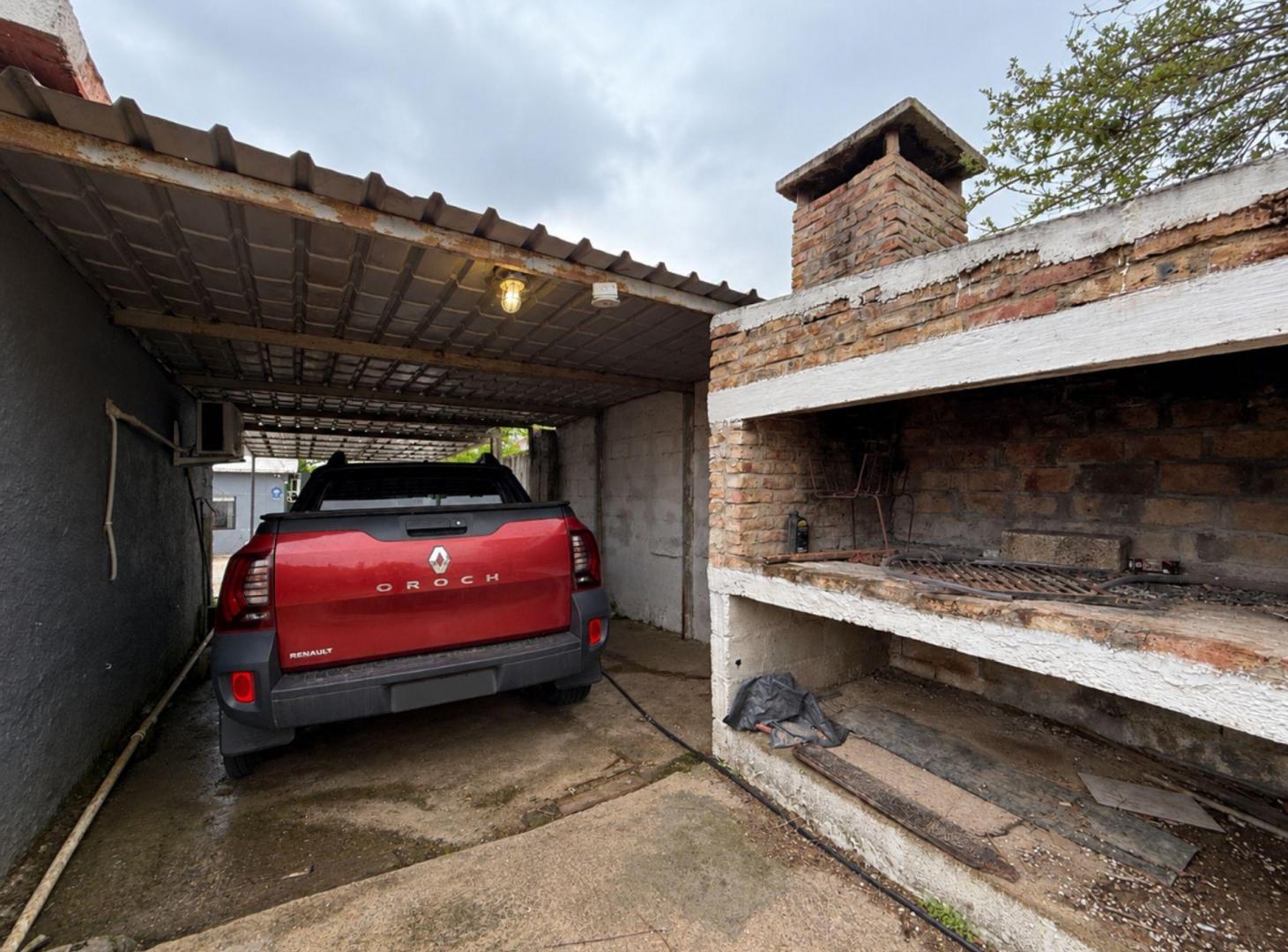 Foto de Venta de 2 casas de 1 y 2 dormitorios en Lezica, imagen 2