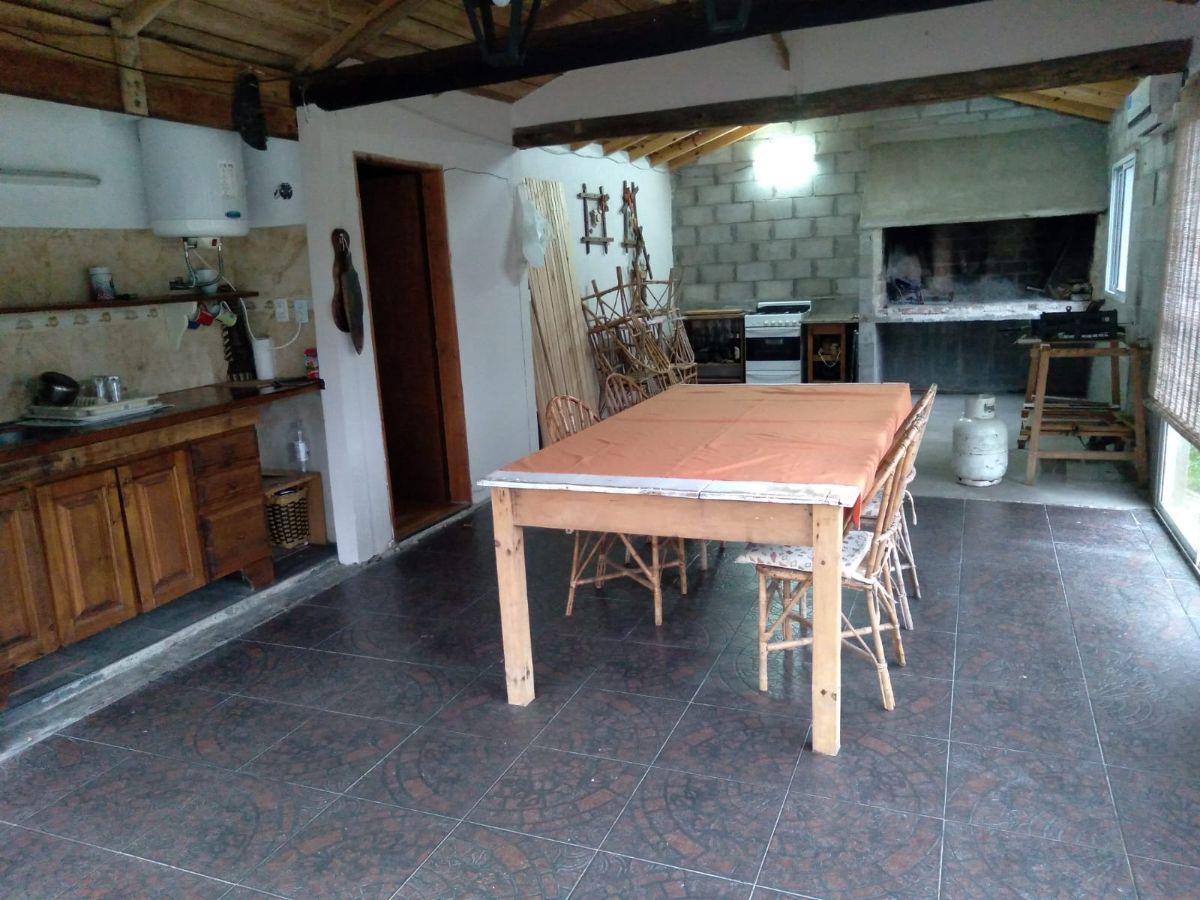 Foto de Casa con terreno de 2040 m² en venta en Verónica, 3 dormitorios quincho, imagen 4