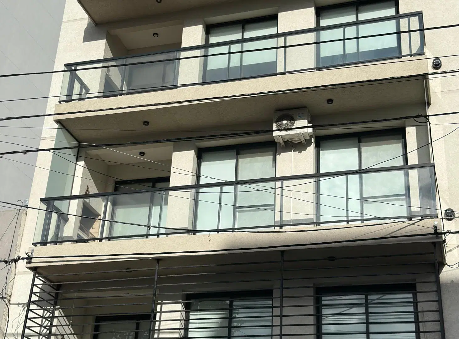 Alquiler Monoambiente sobre Avenida 38 1