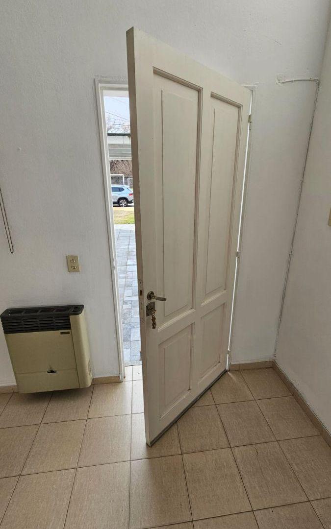 Foto de Casa en alquiler, barrio semi cerrado, MUY luminosa, imagen 4