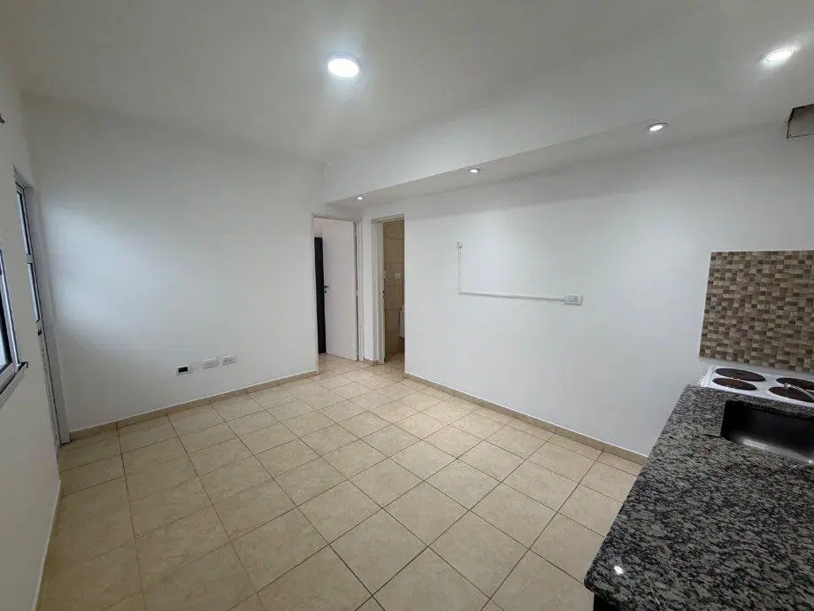 Departamento 2 ambientes por escalera - Wilde 2