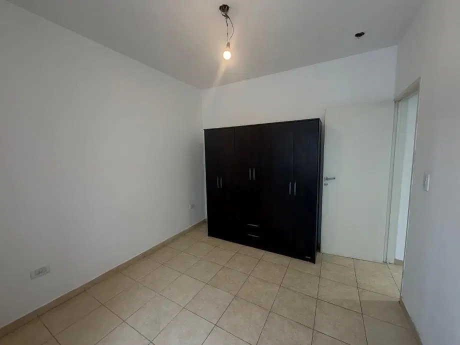 Departamento 2 ambientes por escalera - Wilde 3