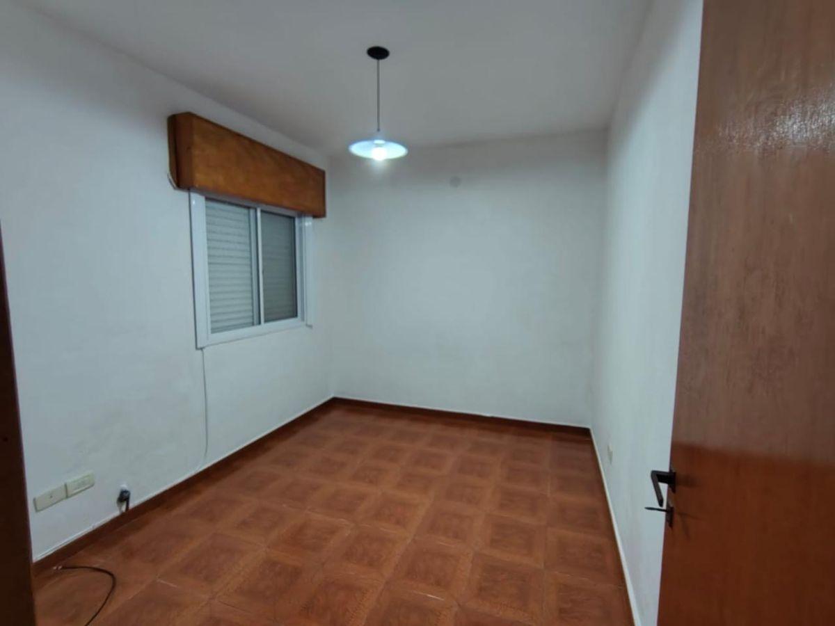 Casa PH 3 ambientes c/patio - Ezpeleta, Sarmiento al 4000