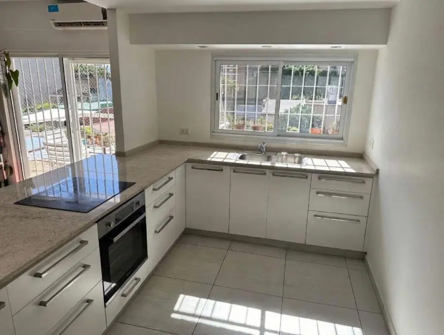 Departamento 3 ambientes c/cochera - Quilmes Centro, San Martín al 300 5