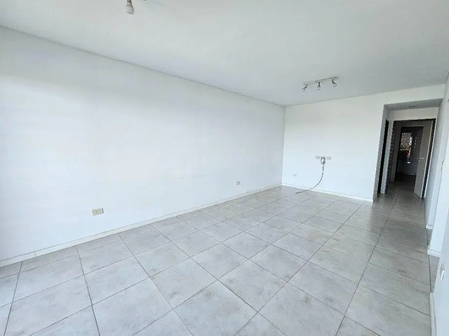 Departamento 3 ambientes c/cochera - Bernal Centro, Av. San Martín al 200 2