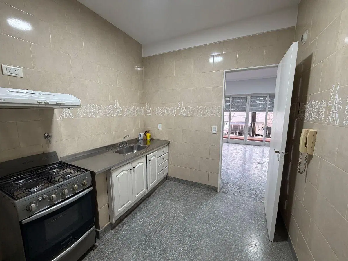 Departamento 3 ambientes c/patio y balcón - Quilmes Centro, Moreno al 500 2