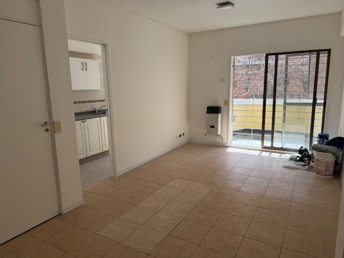Foto de VENTA | SEMIPISO DE 3 AMBIENTES EN QUILMES CENTRO, imagen 1
