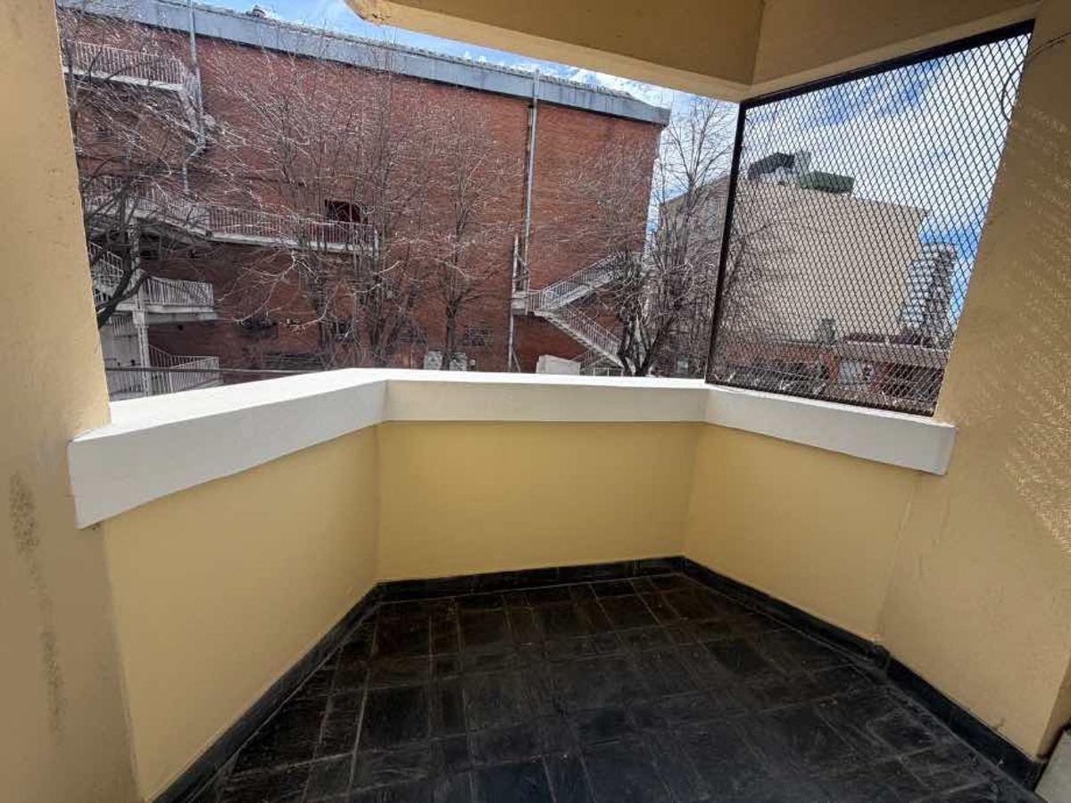 Foto de VENTA | SEMIPISO DE 3 AMBIENTES EN QUILMES CENTRO, imagen 3