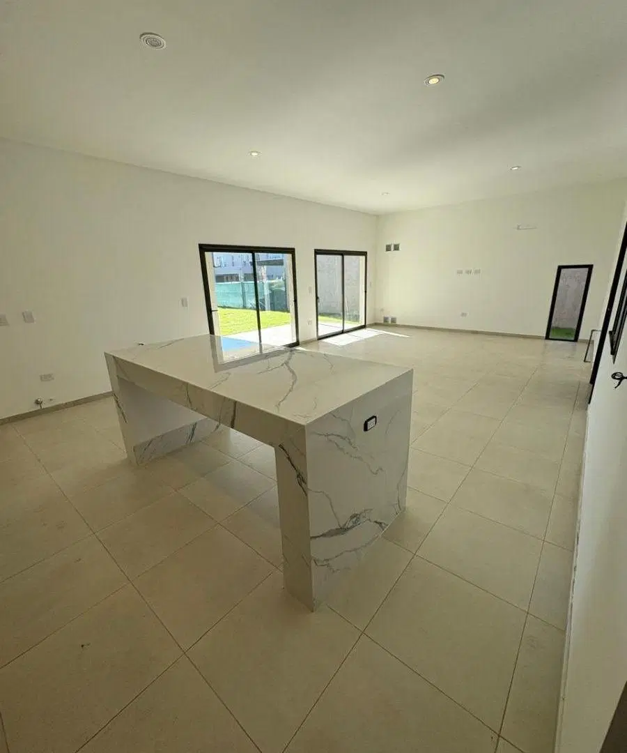 CASA MODERNA A ESTRENAR EN VENTA EN EL BARRIO PRIVADO ALBA DE TANQAY EN MAIPÚ 3