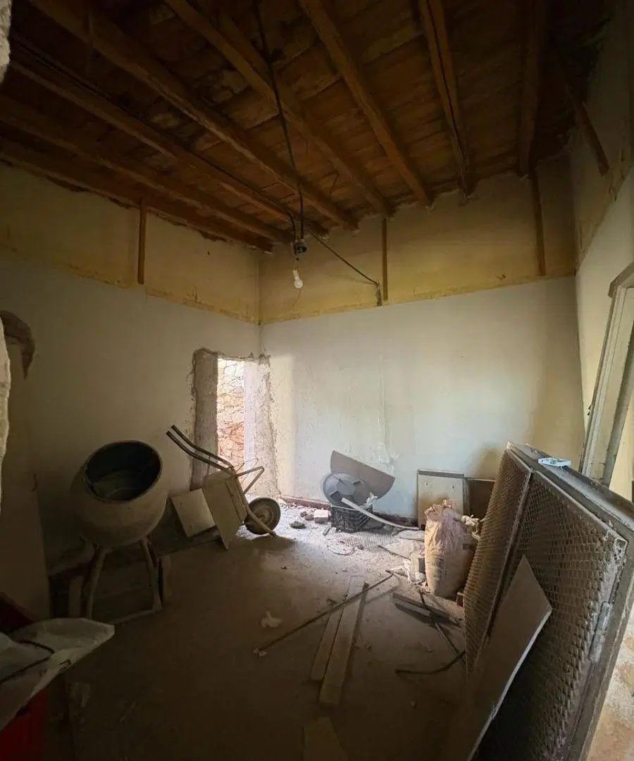 Casa a remodelar a la venta en el barrio SOEVA de GODOY CRUZ. 3