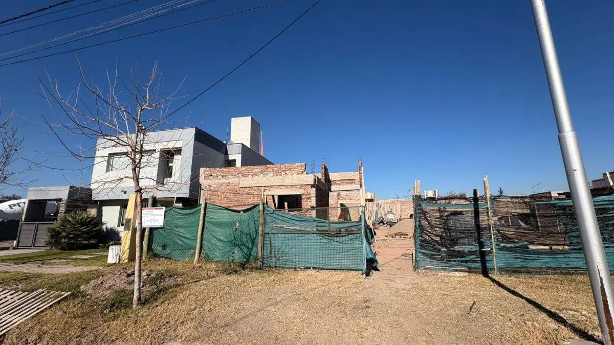 Casa en venta Barrio Pinar del Sol 6, Maipú Luzuriaga 1
