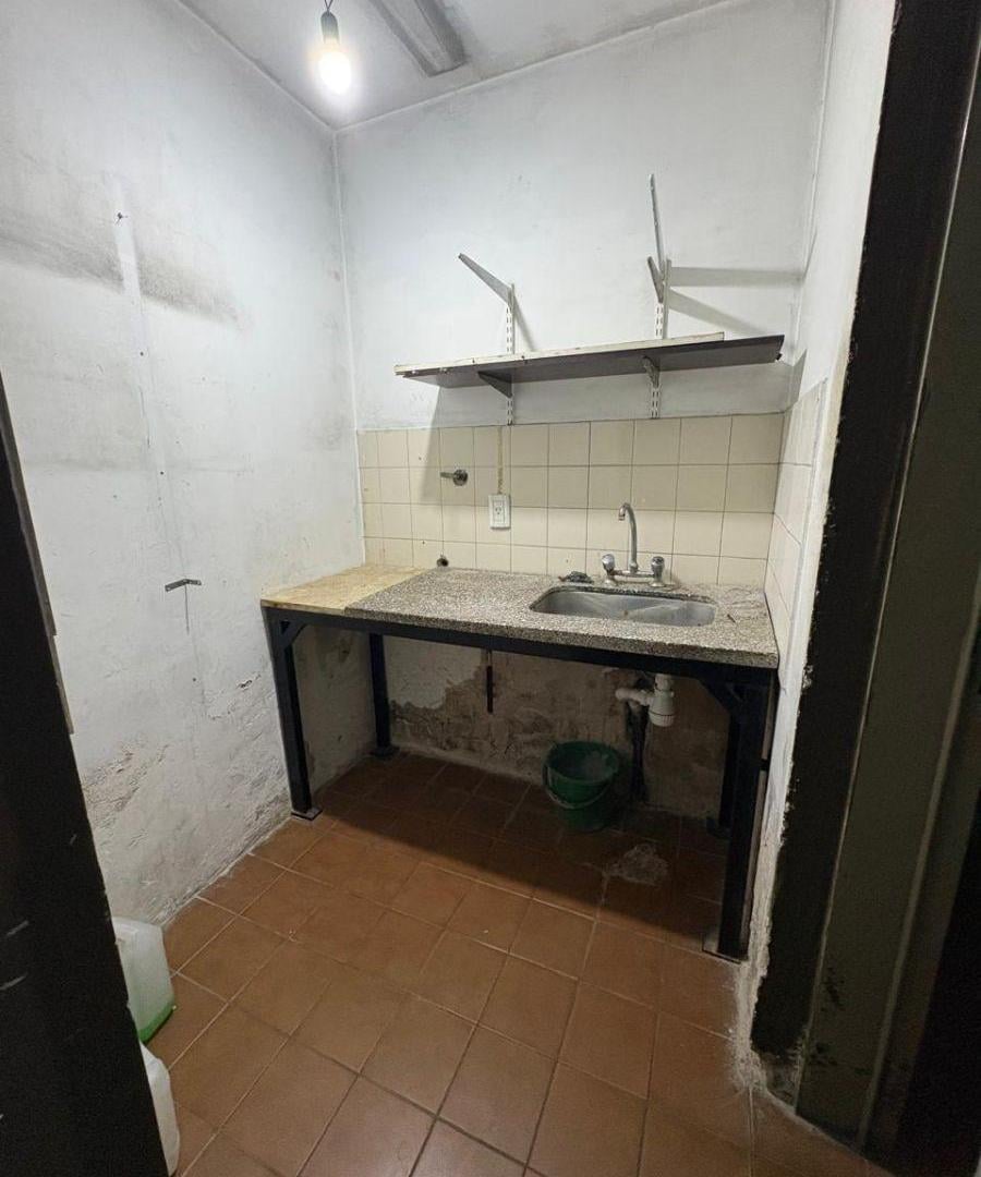 Foto de LOCAL COMERCIAL A LA VENTA SOBRE CALLE PATRICIAS MENDOCINAS, UBICACIÓN, imagen 4