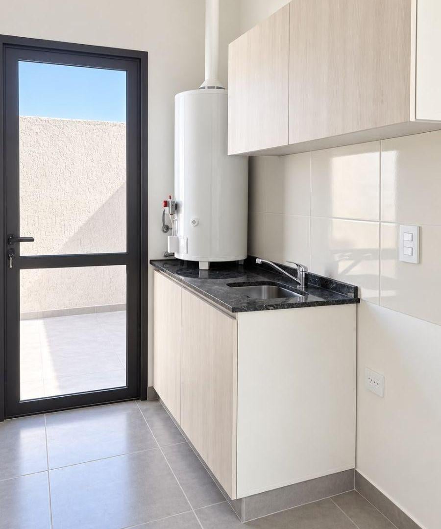 Foto de Casa en venta a estrenar en barrio privado Solares de Alsina, imagen 2
