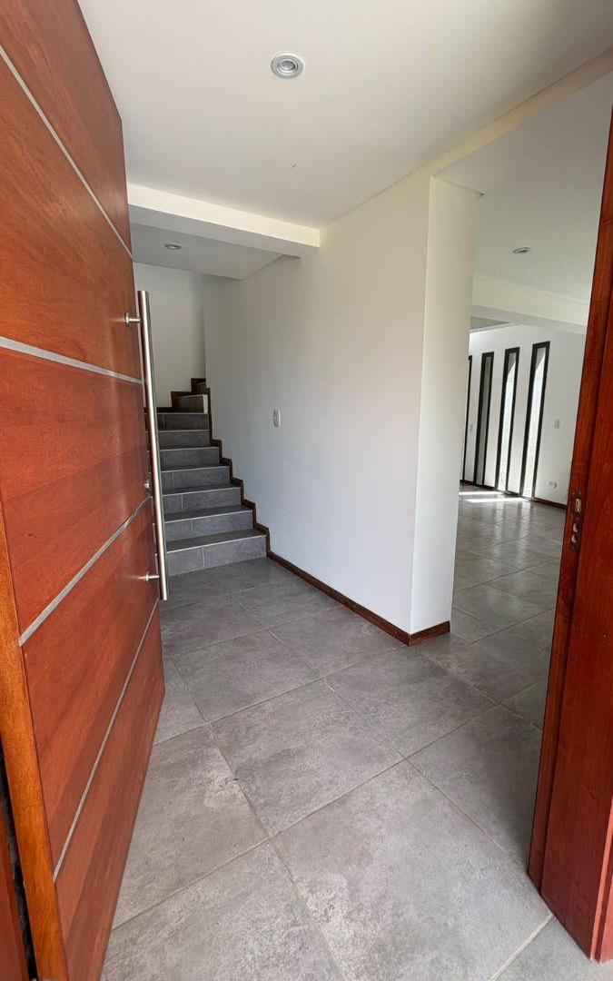 Foto de CASA EN ALQUILER | BARRIO PRIVADO TERRUÑOS DE ARAOZ II – MAIPÚ, imagen 2