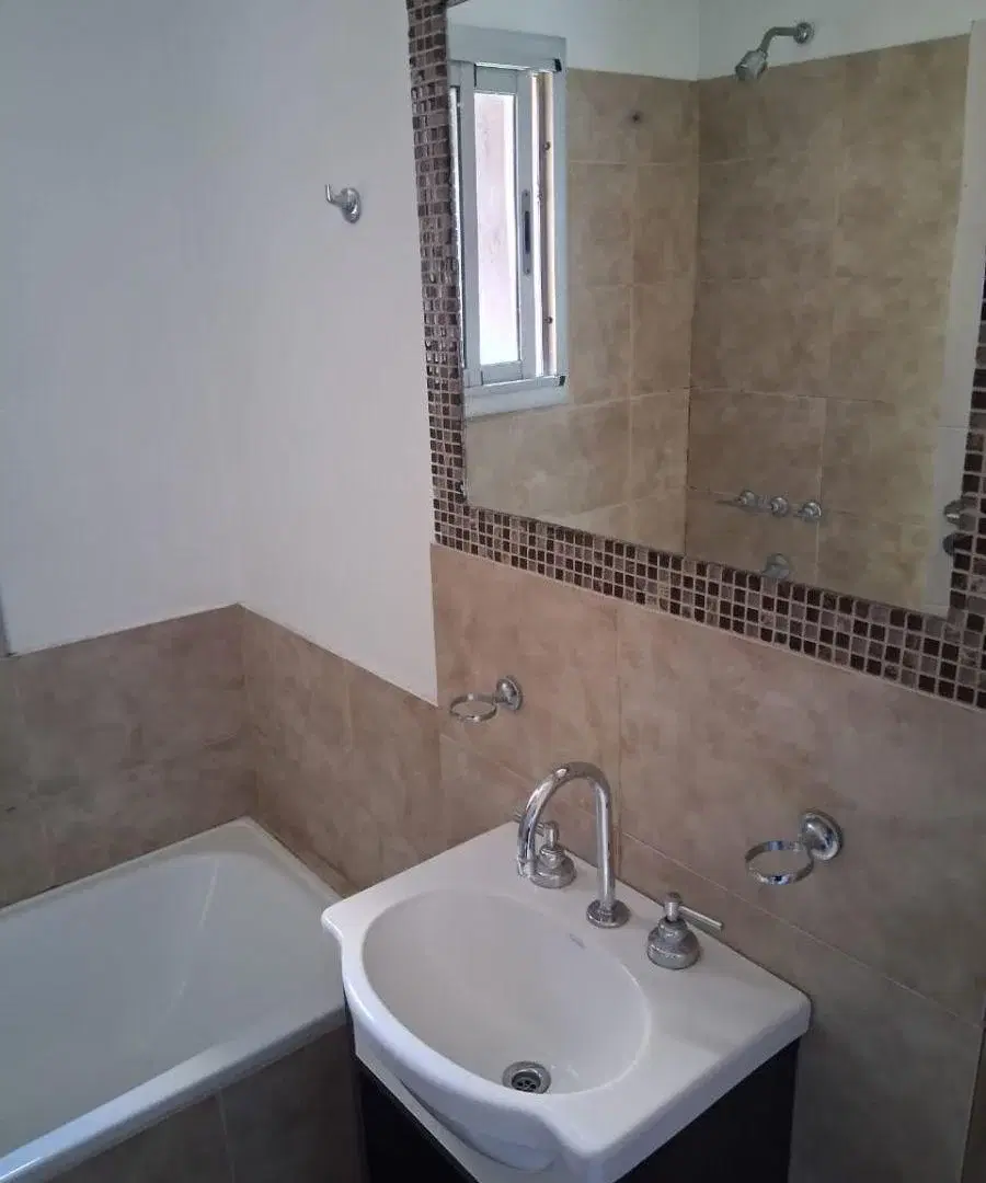 Departamento de 45 m² con 2 Ambientes en Alquiler en Lanús Este 5