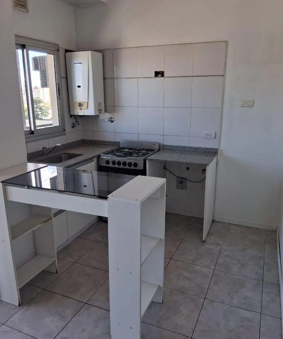Departamento de 45 m² con 2 Ambientes en Alquiler en Lanús Este 2