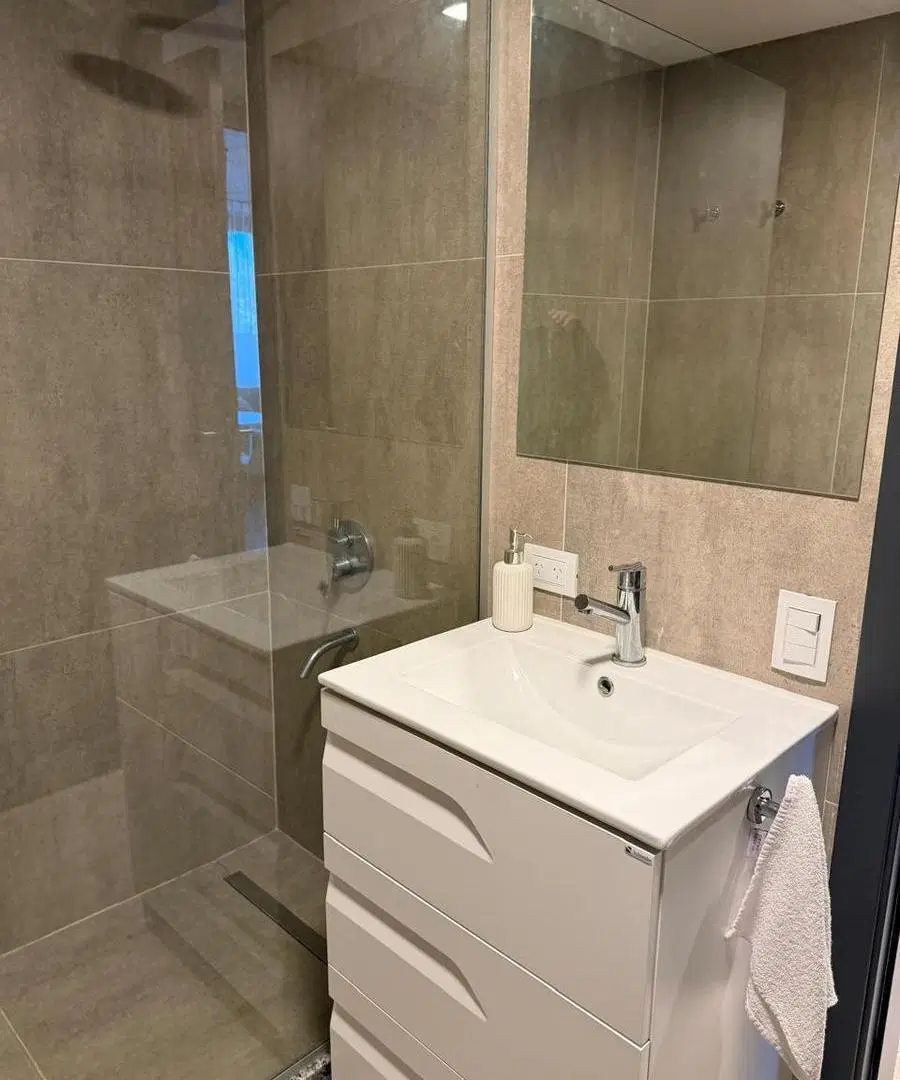 Departamento en Canning en el complejo "3300" sobre la calle Sargento Cabral (E. Echeverria) 2