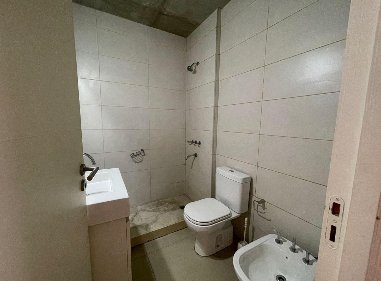 Foto de Alquiler Departamento 2 dormitorios y terraza exclusiva - Fisherton, imagen 4