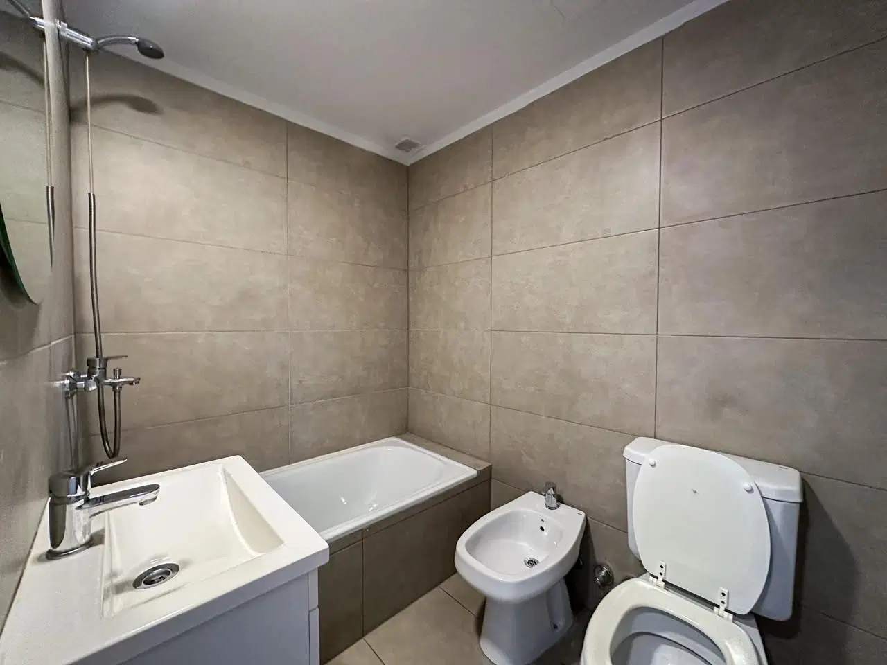 Departamento en alquiler monoambiente con amenities en Barrio Lourdes - Rosario 3