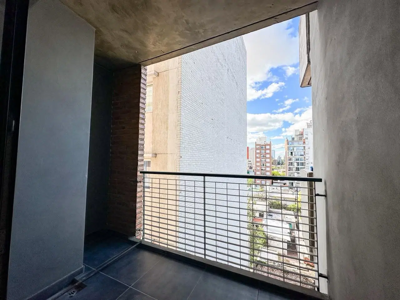 Departamento en alquiler monoambiente con amenities en Barrio Lourdes - Rosario 1