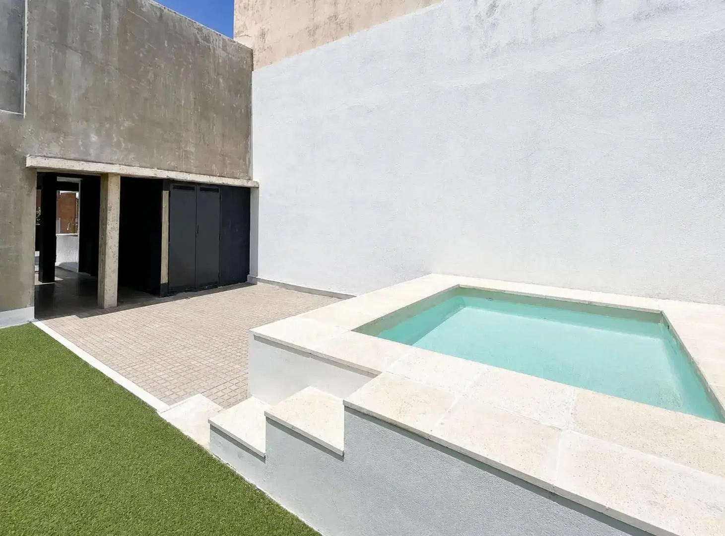 Alquiler monoambiente con amenities en Barrio Lourdes, Rosario. 2