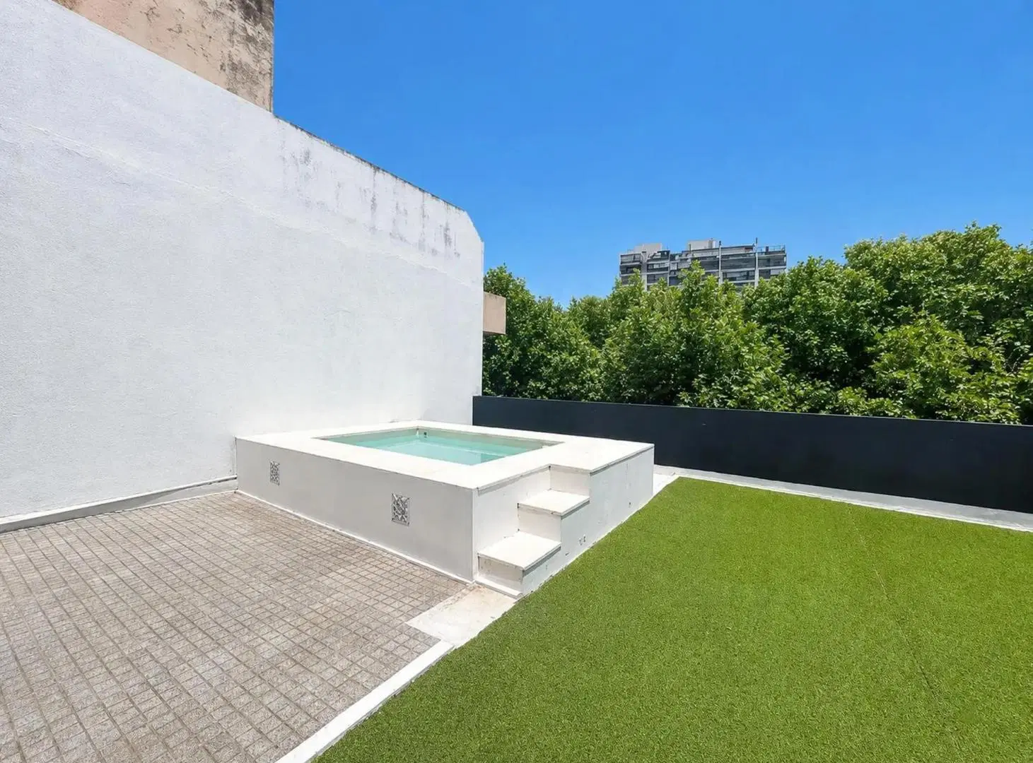 Alquiler monoambiente con amenities en Barrio Lourdes, Rosario. 8