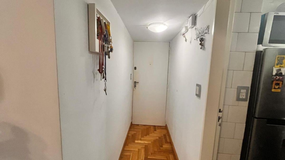 Foto de DEPARTAMENTO EN VENTA DOS AMBIENTES AL FRENTE CON COCHERA LANUS ESTE, imagen 1