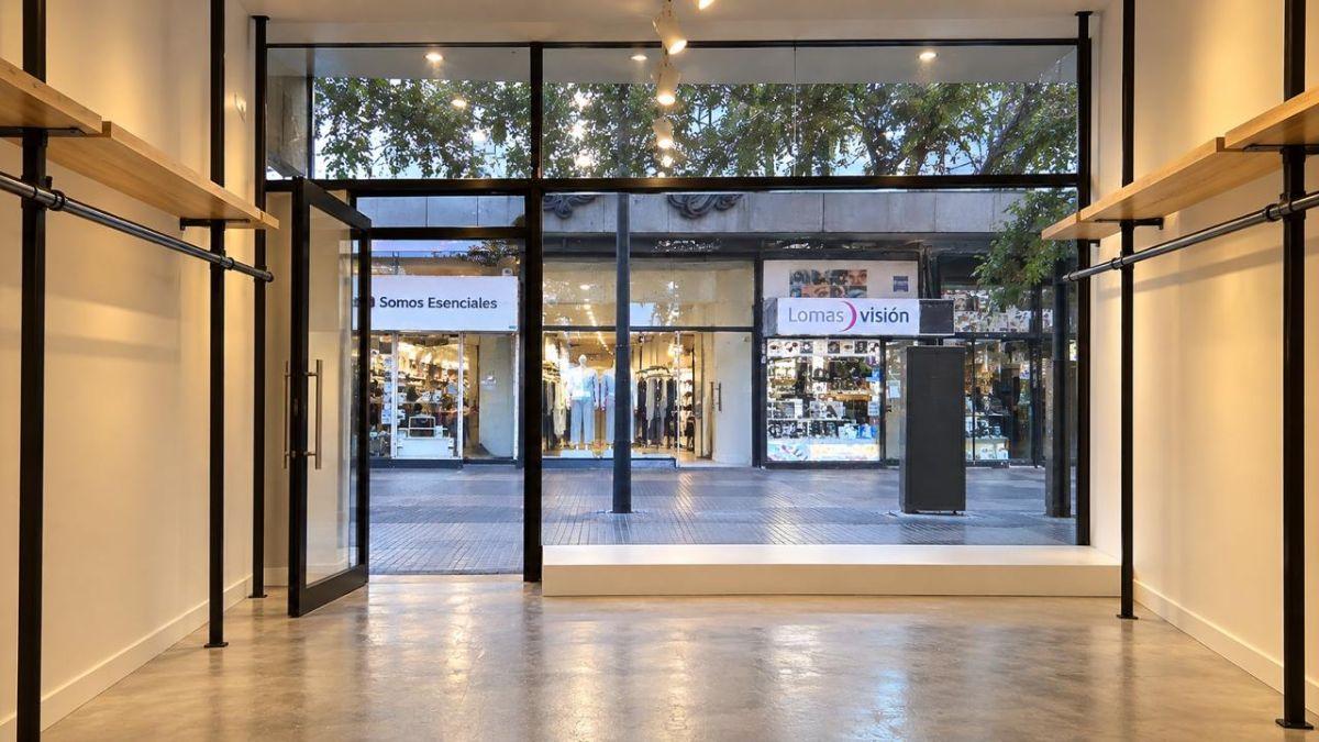 Foto de LOCAL COMERCIAL CON ENTRE PISO ZONA CENTRICA Y COMERCIAL EN VENTA EN, imagen 2
