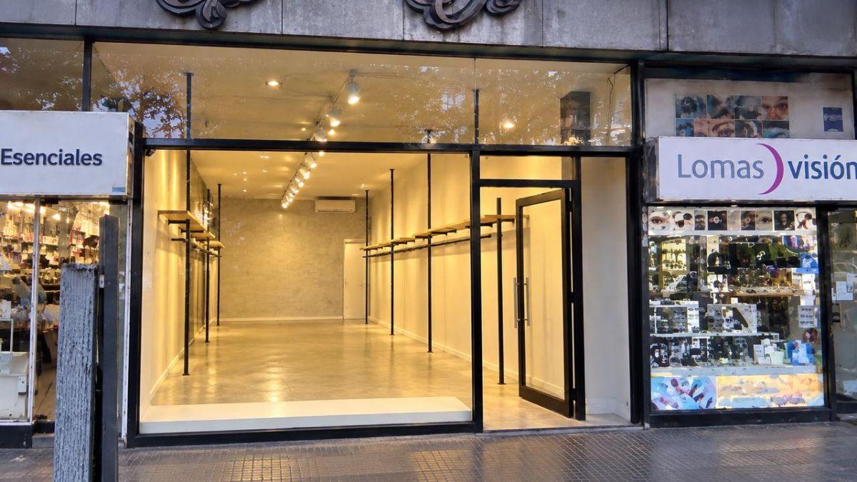 Foto de LOCAL COMERCIAL CON ENTRE PISO ZONA CENTRICA Y COMERCIAL EN VENTA EN, imagen 1