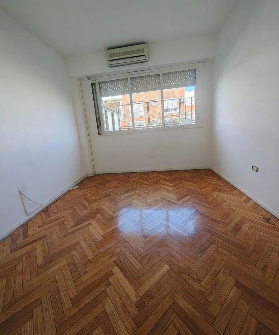 3 AMBIENTES CON BALCÓN TERRAZA- FRENTE 5