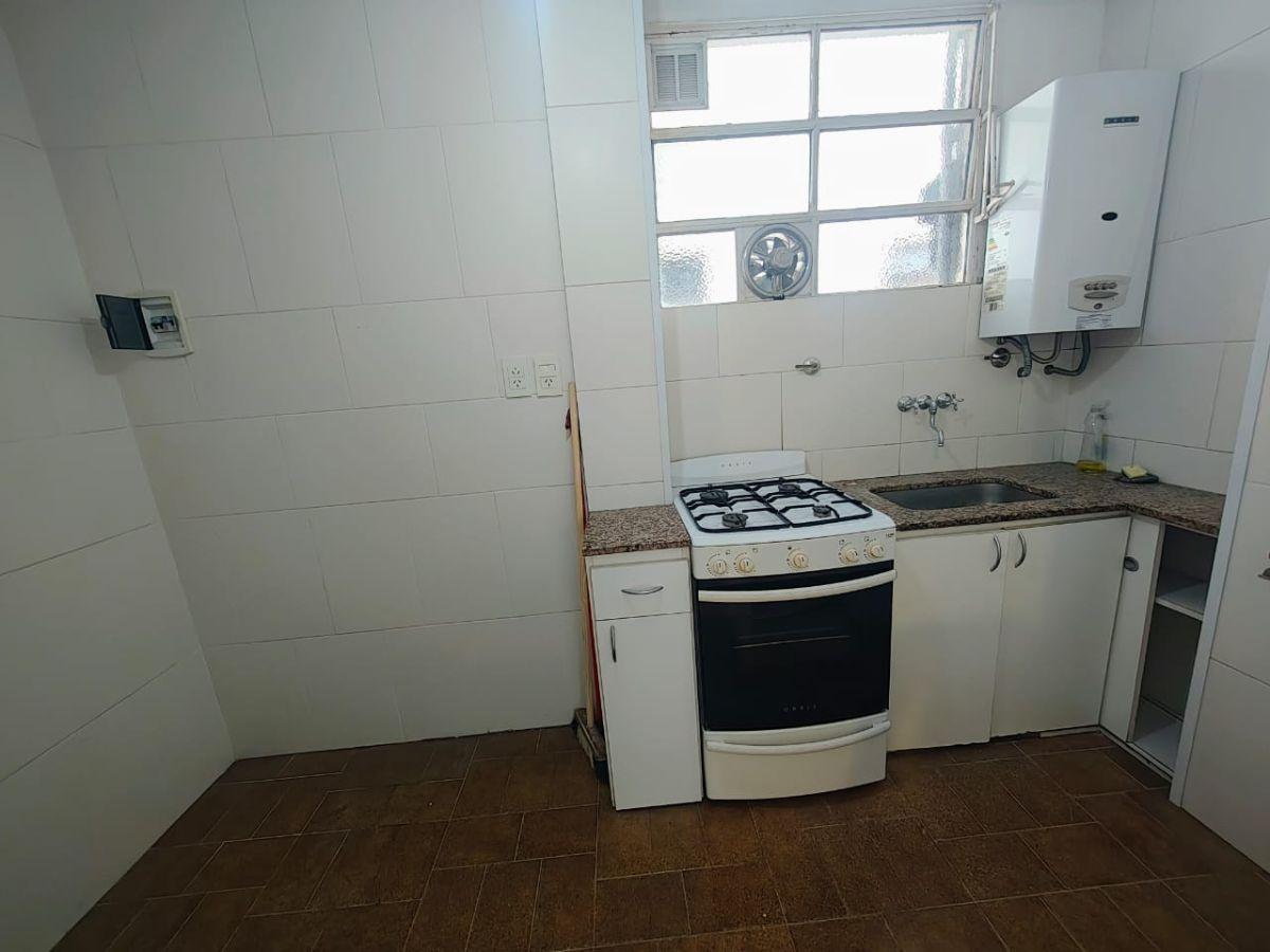 Foto de SENILLOSA 500, 3 AMBIENTES- COCINA SEPARADA- MUY LUMINOSO, imagen 3