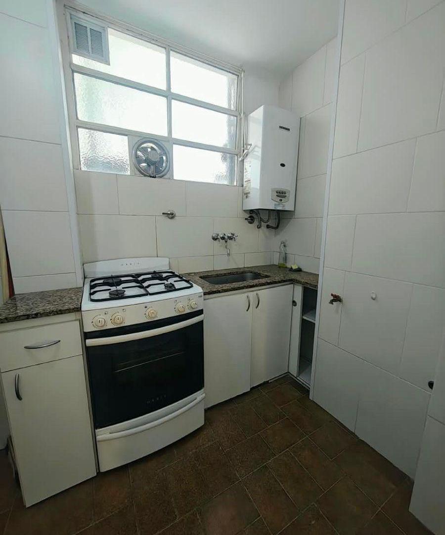 Foto de SENILLOSA 500, 3 AMBIENTES- COCINA SEPARADA- MUY LUMINOSO, imagen 4