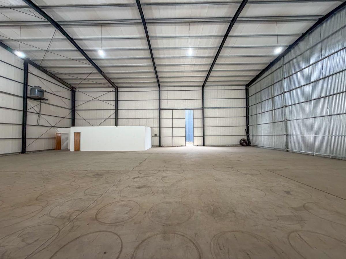 Foto de Bodega-Galpon de 600 m2 en Alquiler en Polo 52, imagen 2