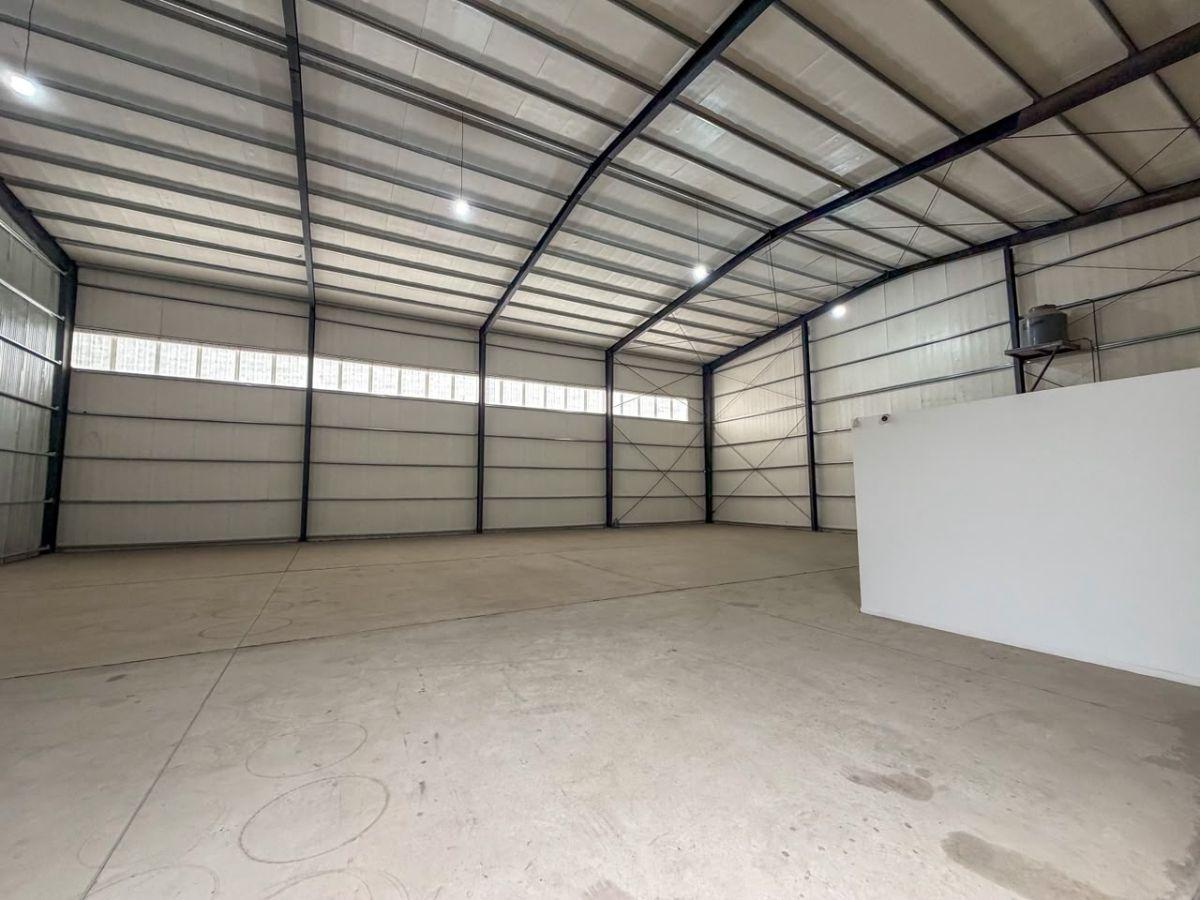 Foto de Bodega-Galpon de 600 m2 en Alquiler en Polo 52, imagen 3