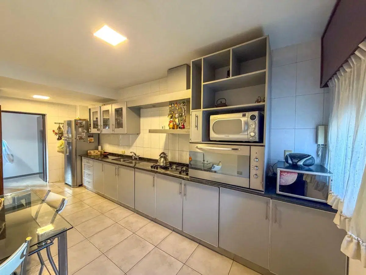 Casa En Venta En Corazón De Manzana. Excelente Ubicación. Dos Casas, Ideal Inversión O Renta. 4