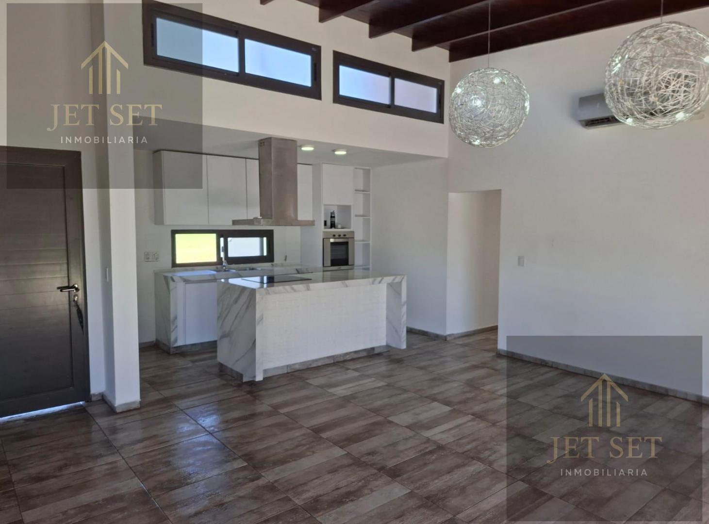 Foto de Alquiler Casa 3 Dormitorios en Valle Del Golf, con PILETA y SEGURIDAD, imagen 1