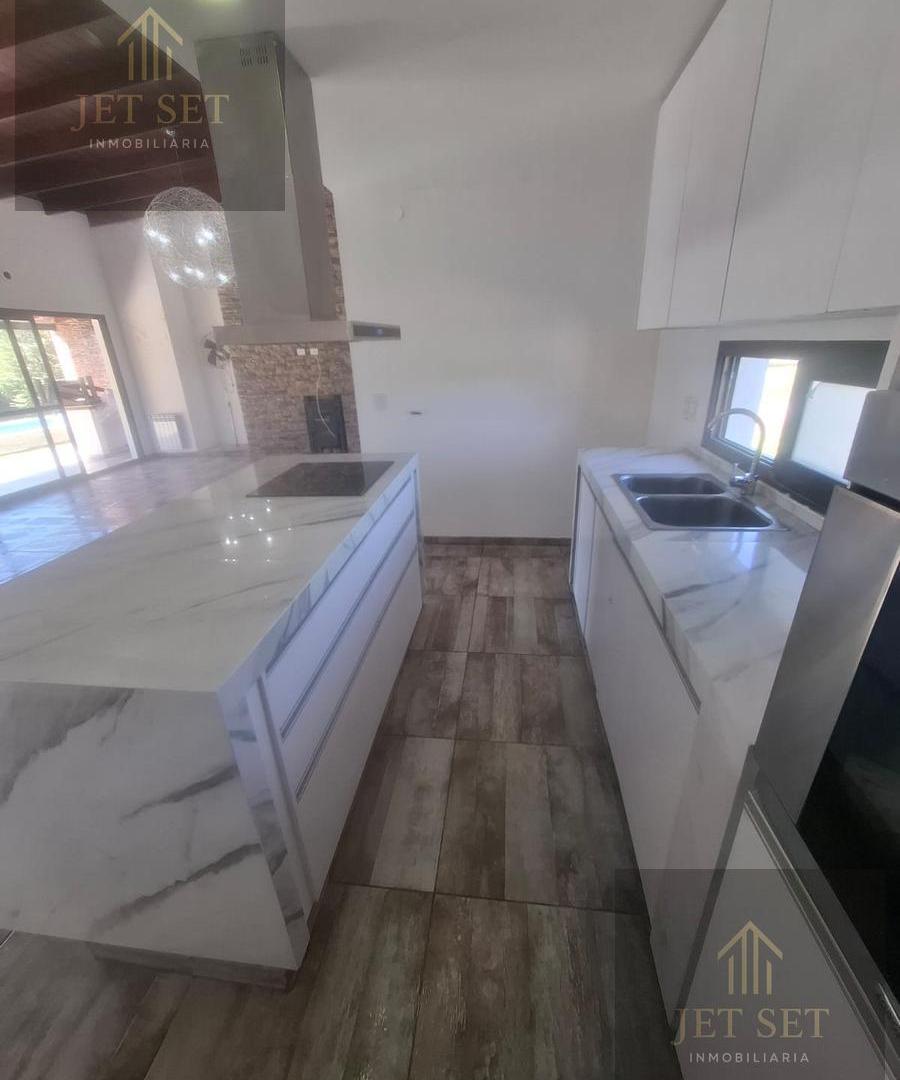Casa en ALQUILER - VALLE DEL GOLF