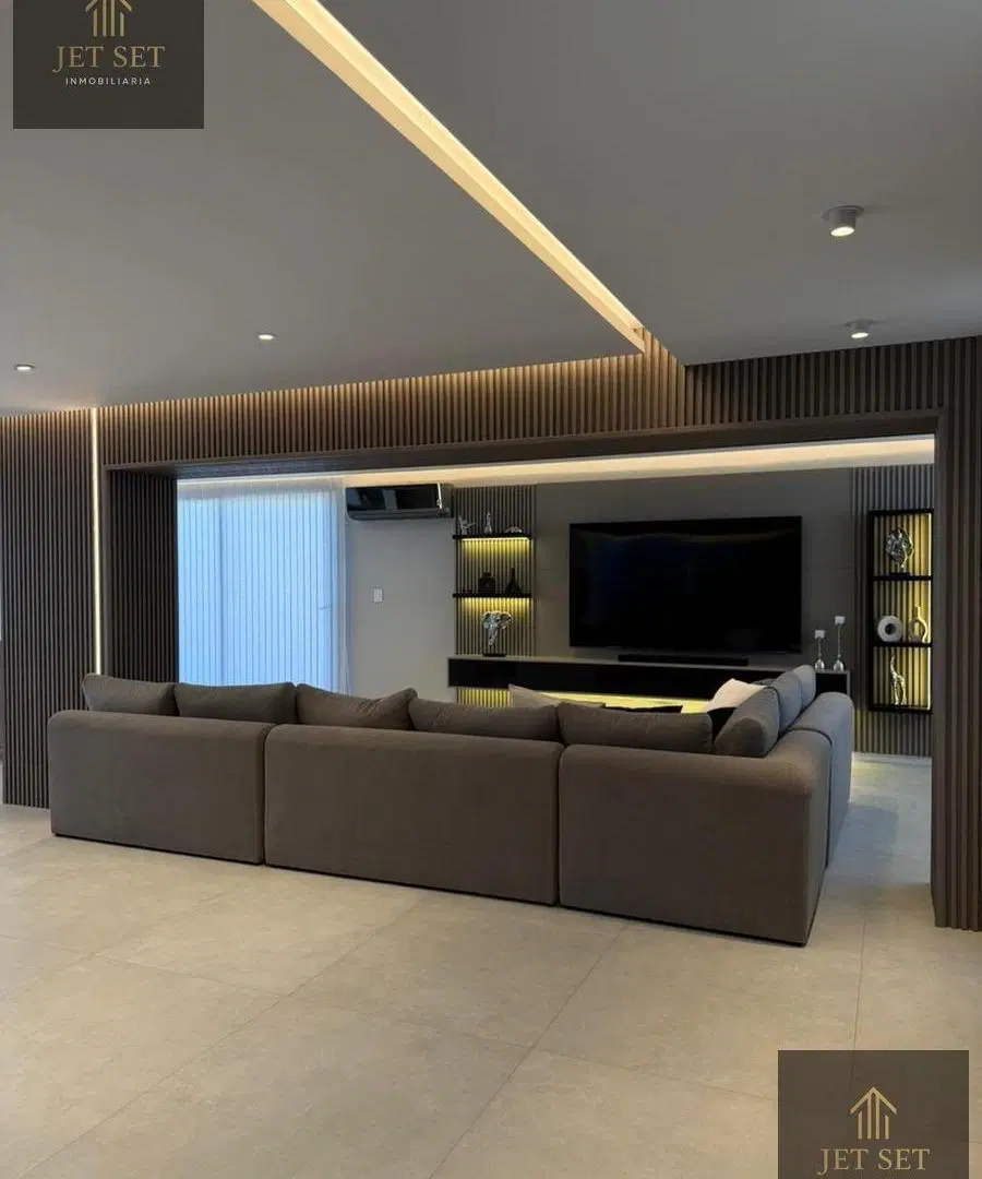 Casa VENTA AMOBLADA CAMPO DE VUELO con QUINCHO Y PILETA 2