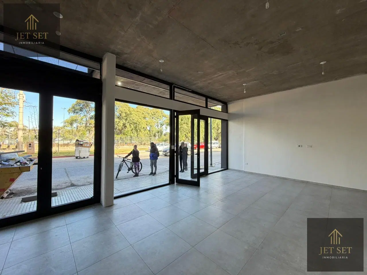 VENTA | LOCAL COMERCIAL | BV LAS HERAS A ESTRENAR 3