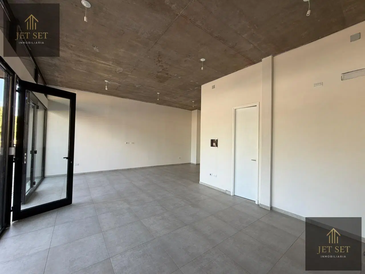 VENTA | LOCAL COMERCIAL | BV LAS HERAS A ESTRENAR 3